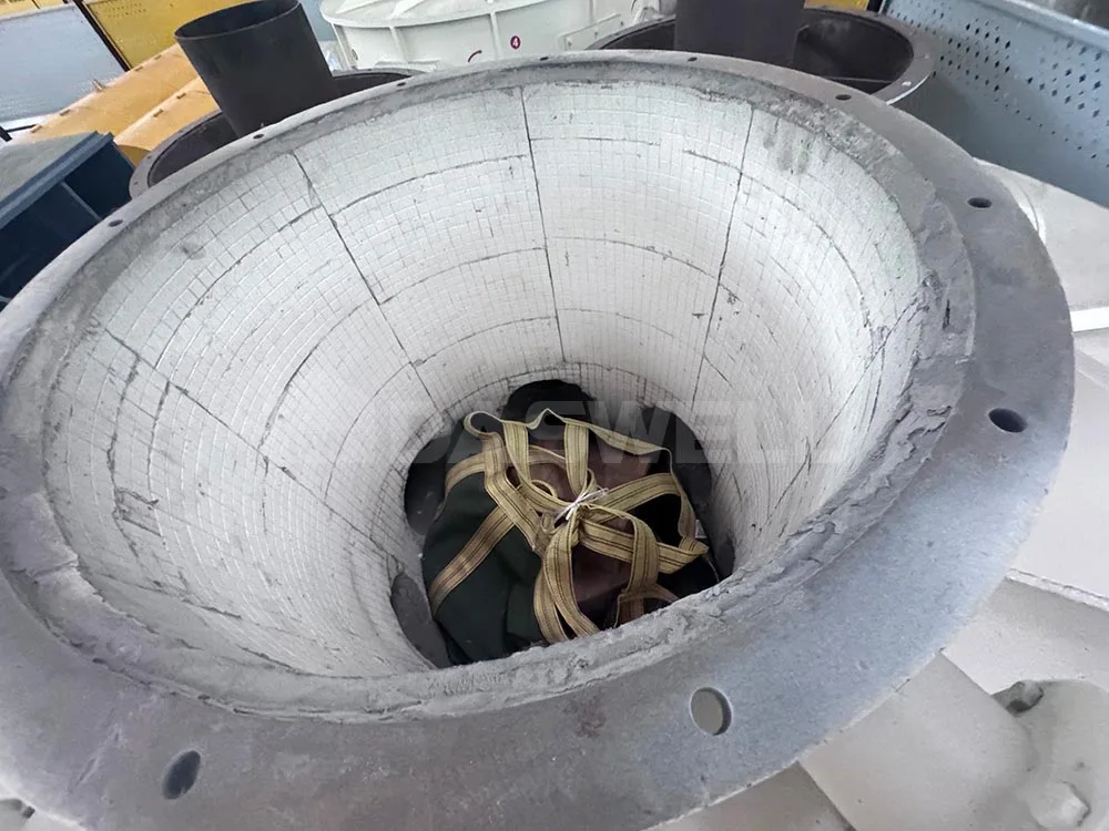 Real shots inside Classifier Machine Real shots inside Classifier Machine